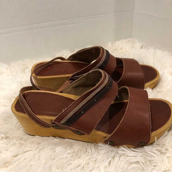 Olukai Kamola wooden clog sandal - Picture 5 of 12